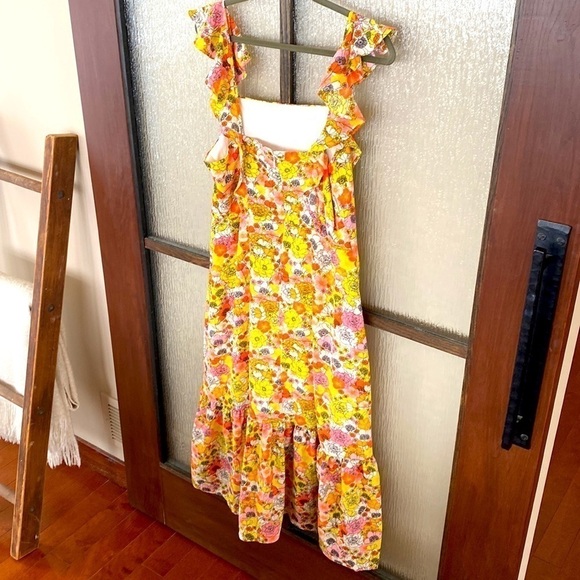 BCBG 60’s print flutter sleeve dress size large. Square neckline. NWT - Picture 5 of 9